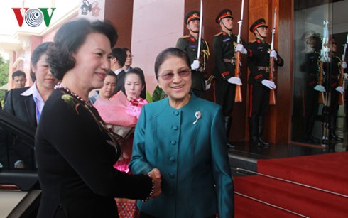 NA Chairwoman Nguyen Thi Kim Ngan holds talks with Lao counterpart - ảnh 1